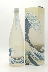 純米大吟醸酒　葛飾北斎神奈川沖浪裏 (002)